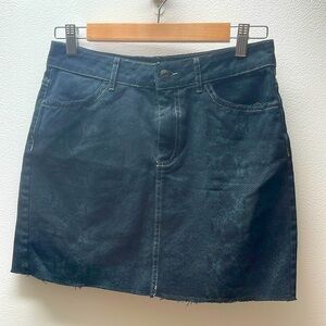 Zara Black Raw Hem Denim Skirt – Effortlessly Cool and Casual